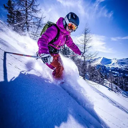 太阳谷公寓 公寓 *